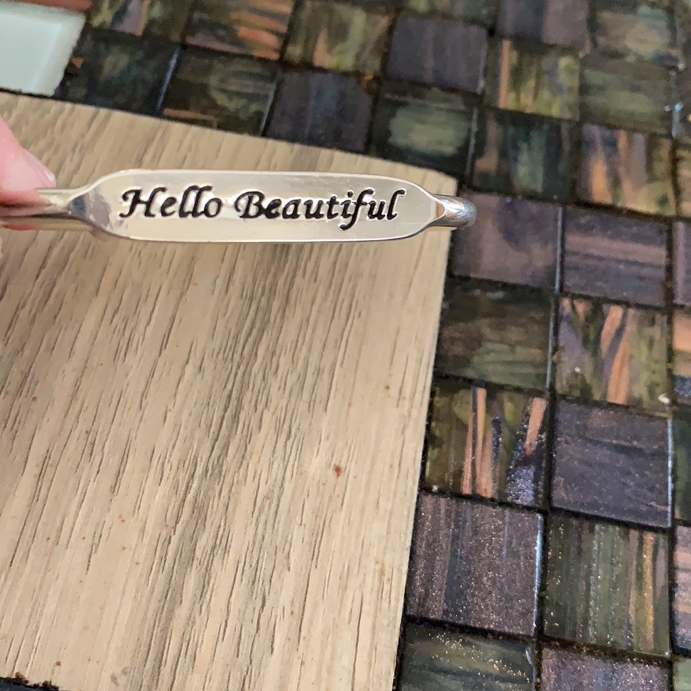 Hello Beautiful! - Picture 2 of 2